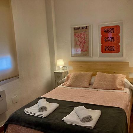 Apartamento Del Rio Pinos Genil Eksteriør billede
